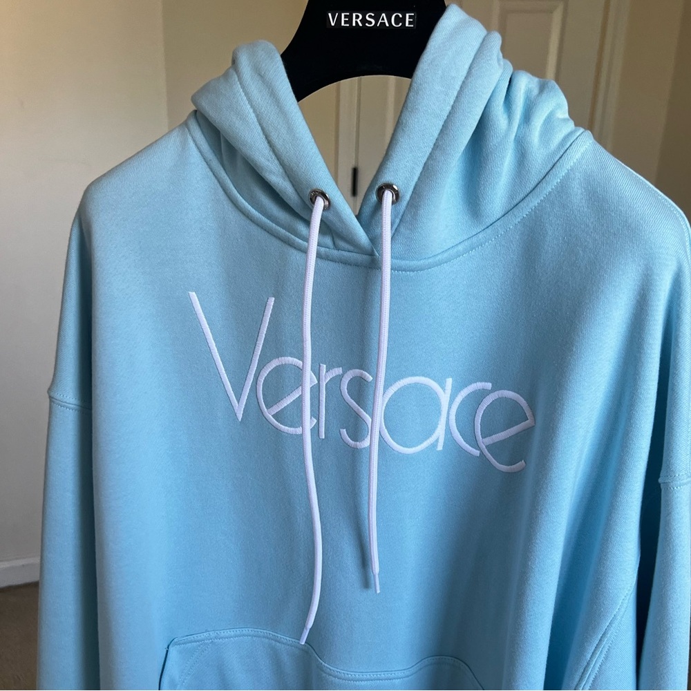 Versace iconic 1978 re-edition Logo Light Blue embroidered oversized hoodie 48 - Picture 4 of 16